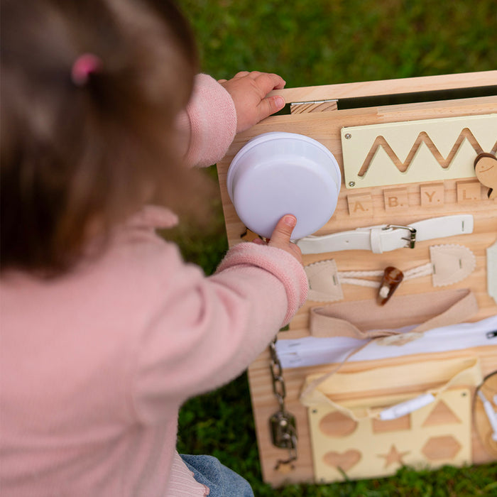 <tc>Happy Board Sensory BusyBoard</tc>