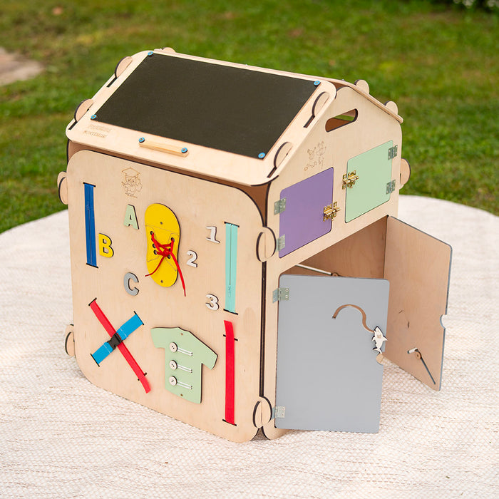 Maxi Montessori Activity House Happy Home