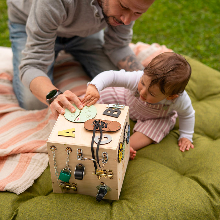Cubo Interattivo Montessori Multi Attività