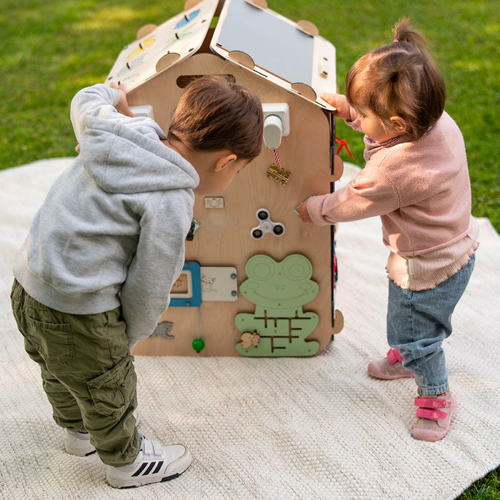 Maxi Montessori Activity House Happy Home